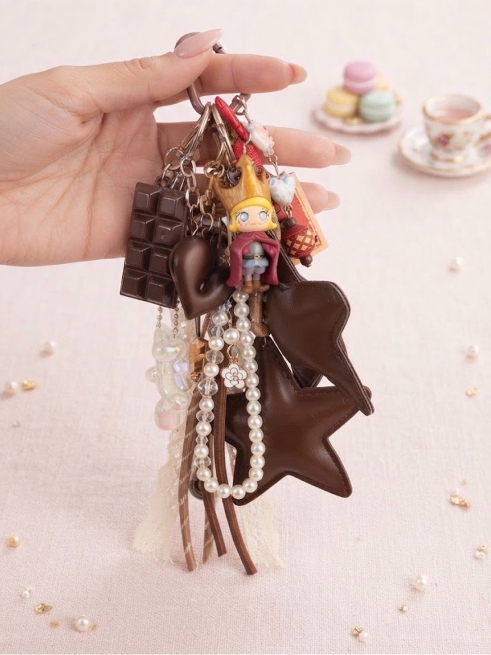 Custom keychain 
Leather Star Keychain Charm - Brown